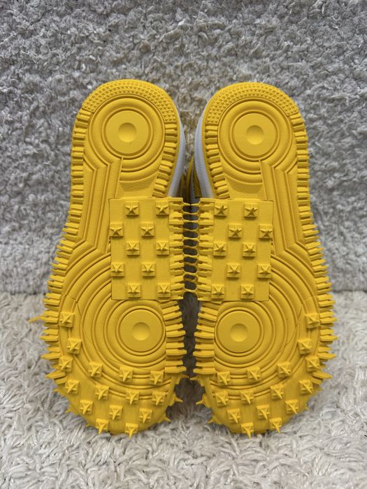 Nike off white 1 mid