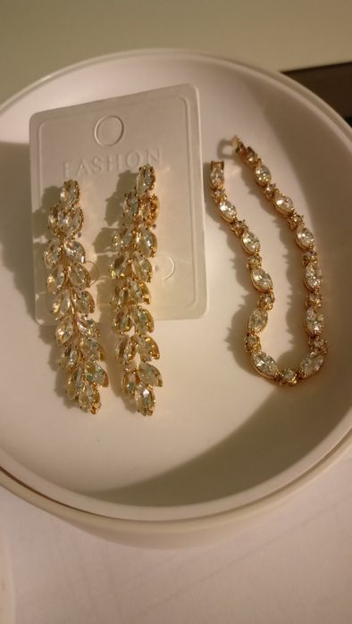 Komplet biżuterii ślubnej kolczyki bransoletka