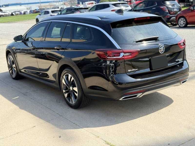2018 Buick Regal TourX Essence
