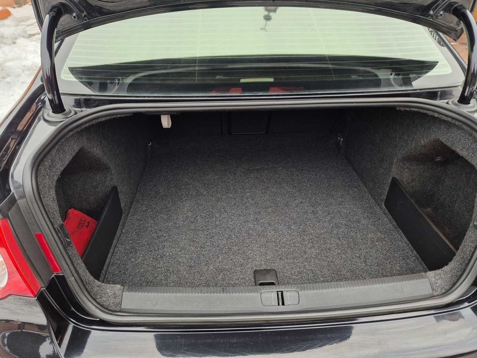 VW Passat B6 Sedan 1.9TDI BKC bez DPF, super stan, chromy, alu 17