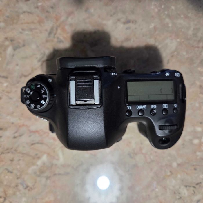 Canon EOS 6D - 38300 disparos, aproximadamente