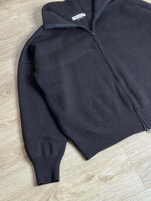 Продам БОМБЕЗНУ вінтажну вʼязану кофту Stone Island AW2003