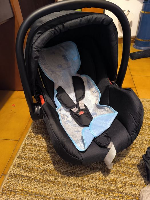 Carrinho de bebé com babycoque