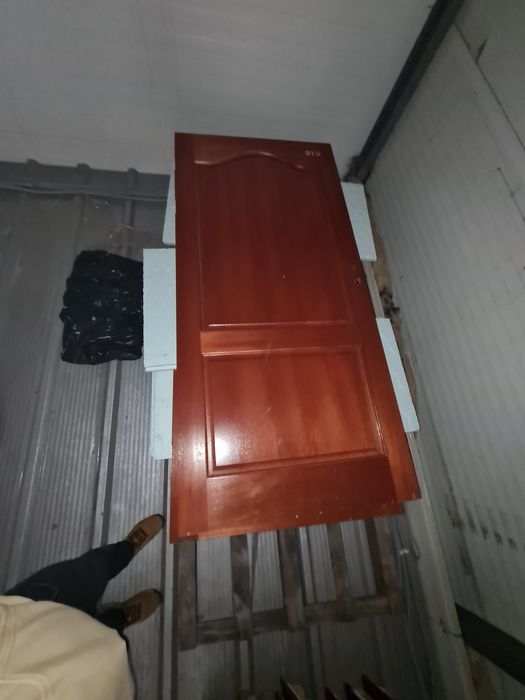 Drzwi drewniane kompletne 95cm szerokości.