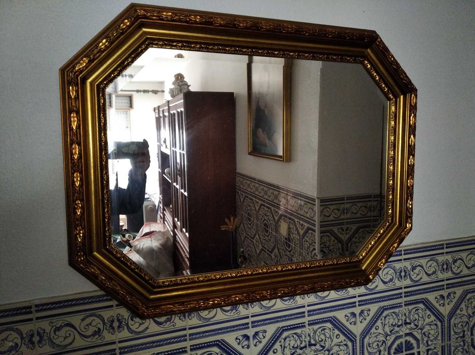 Espelho grande clássico de sala