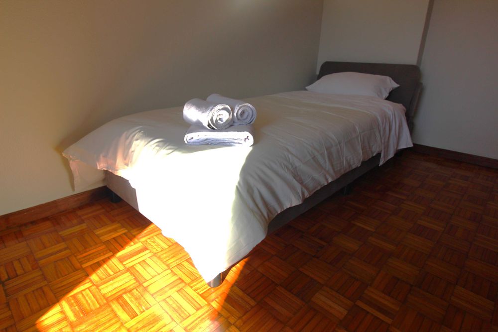 Cama de solteiro NOVA
