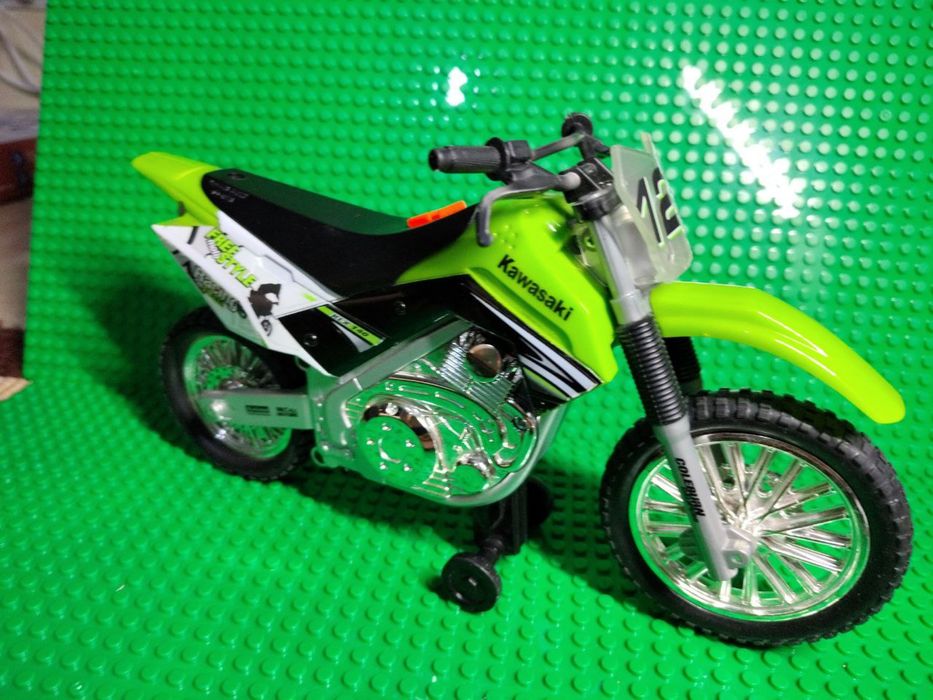 игрушечный мотоцикл Road Rippers Kawasaki KLX 140R.