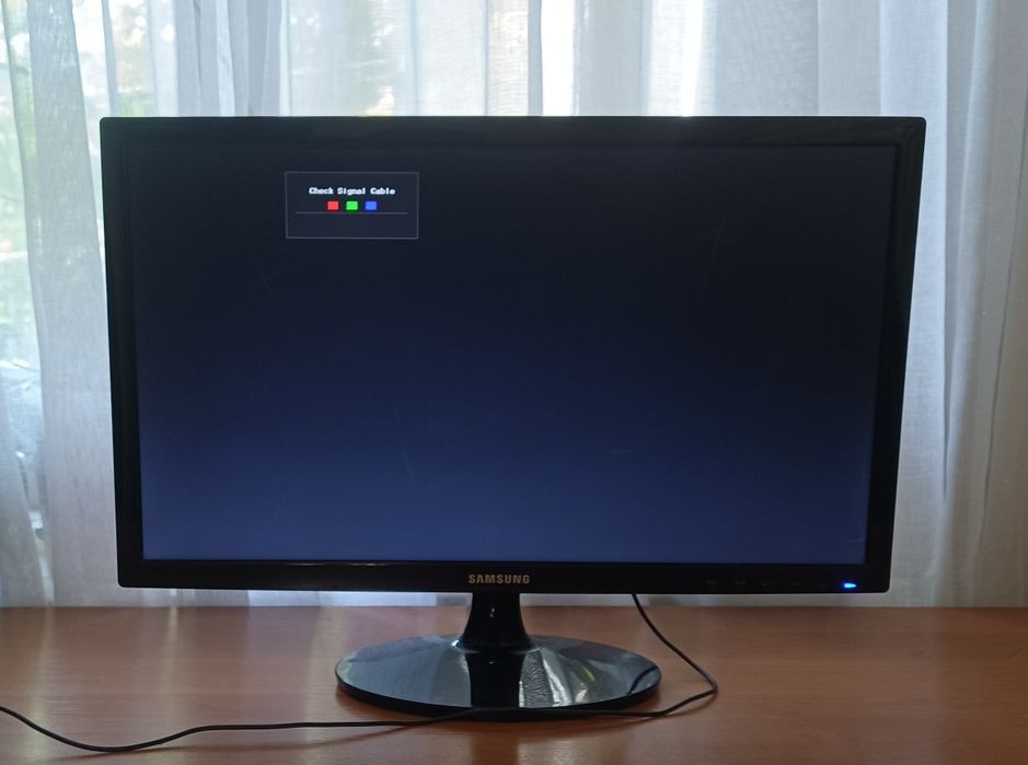 Монитор 22" Samsung S22D300NY