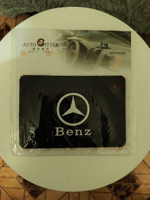 Силиконовый коврик автомобильный