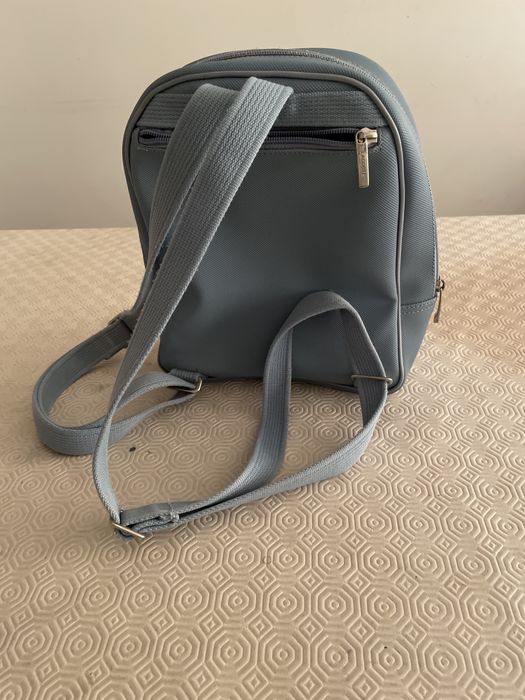 Mochila Lacoste azula claro