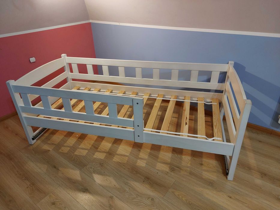 Komplet mebli do pokoju dziecięcego