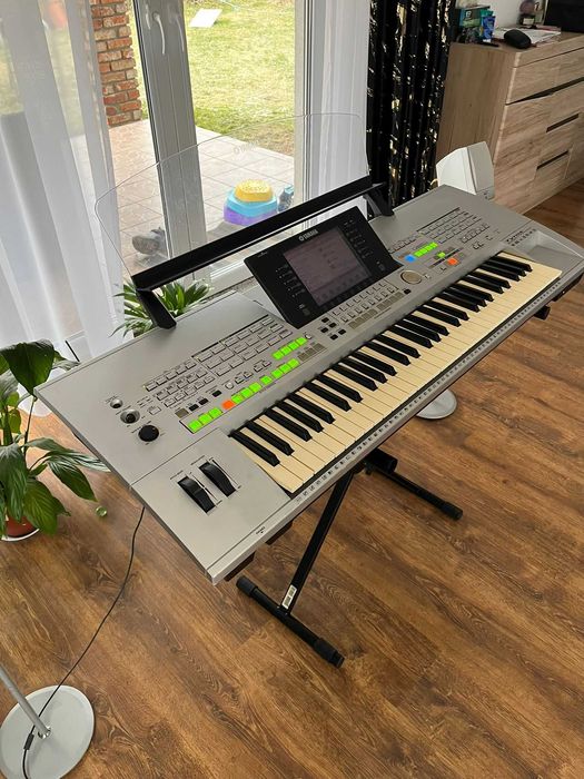 Keyboard aranżer Yamaha Tyros 1 uszkodzony
