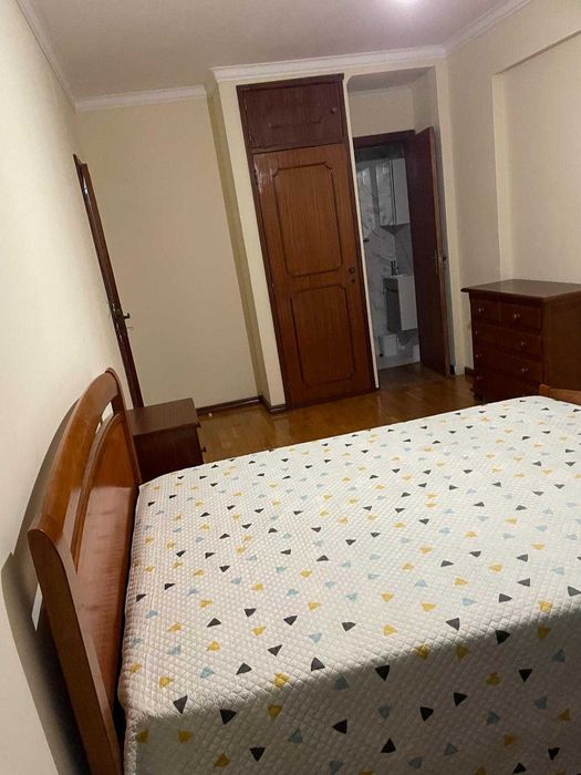 Quarto para arrendar en massama