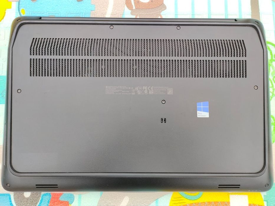 Продам ноут HP ZBook 15 G3 | Xeon | 16GB RAM | Quadro M2000M | SSD 25