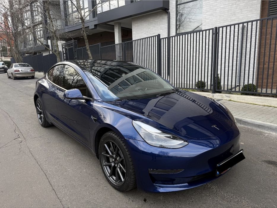 Tesla 3