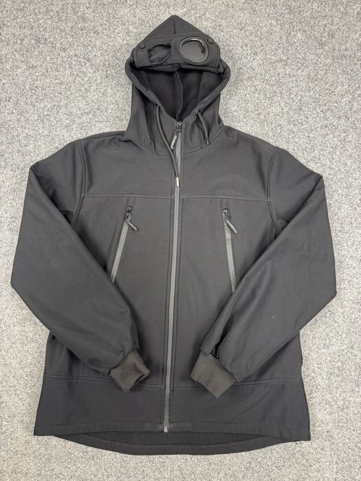 Чоловіча стильна спортивна куртка soft shell з лінзами c.p. company