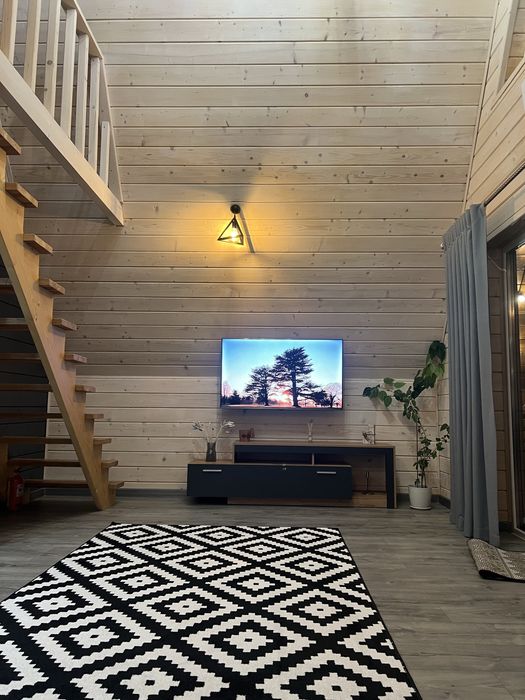 Оренда котедж з чаном в Карпатах у стилі А-фрейм