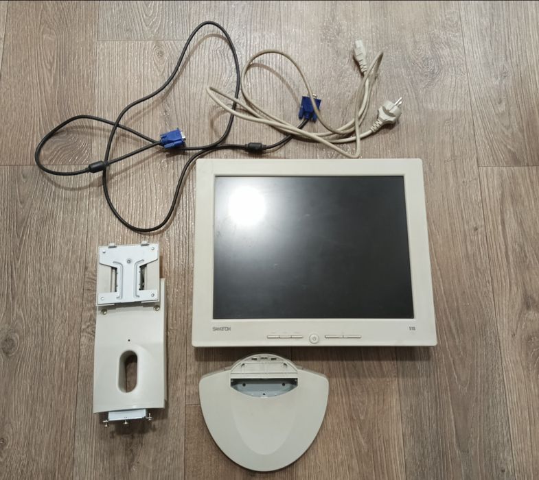 Монітор Samtron 51S