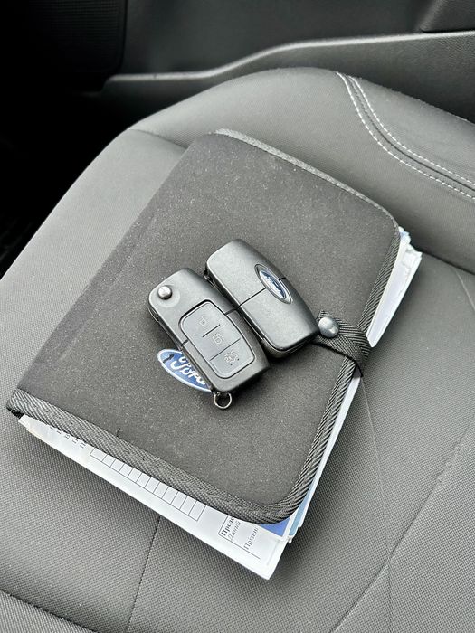 Ford Fiesta 2016 Avtomat. Official