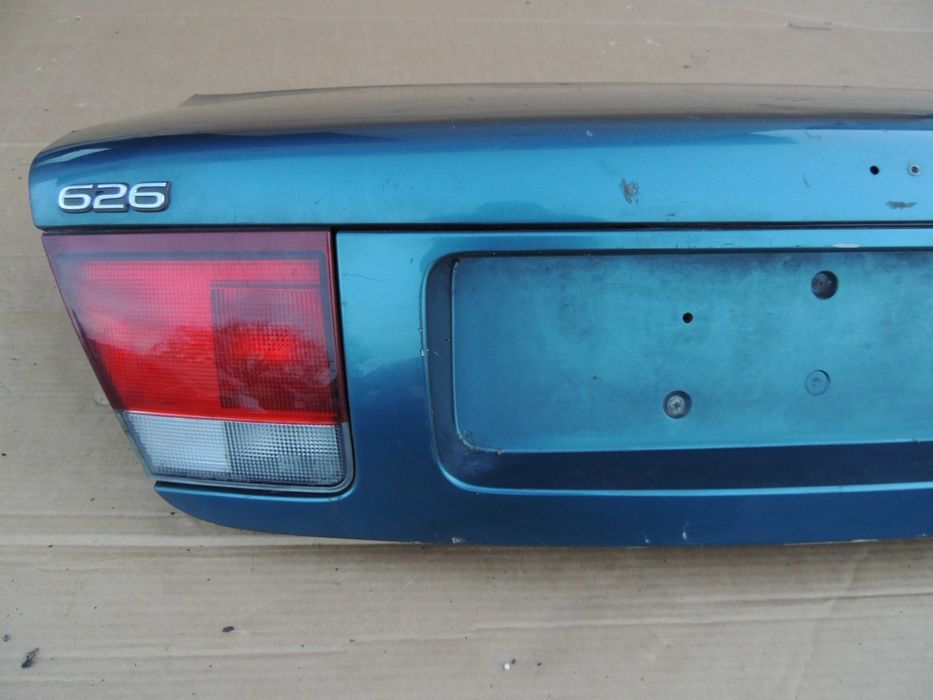 Tył tylna klapa pokrywa bagażnika Mazda 626 sedan 92,93,94,95,96,97 GE