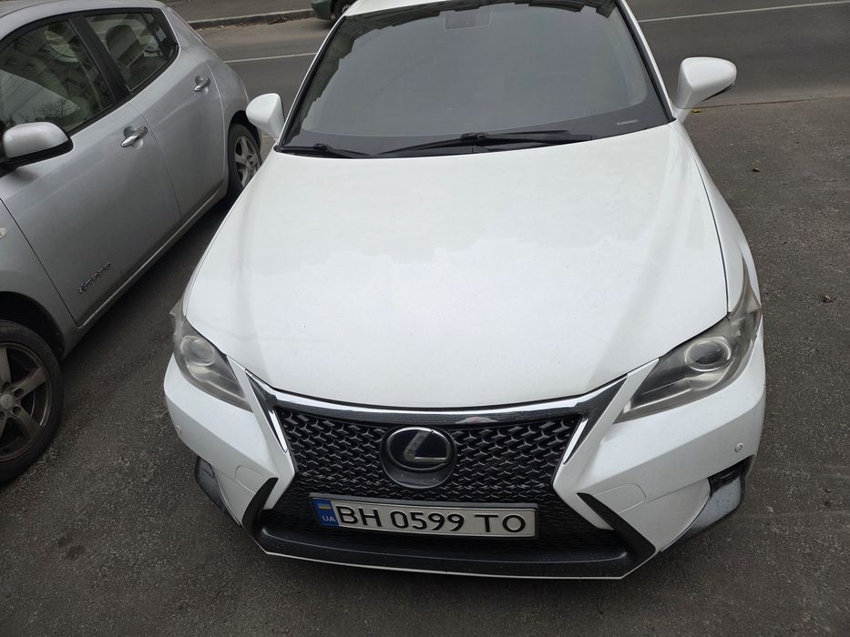 Lexus CT200H 2012р