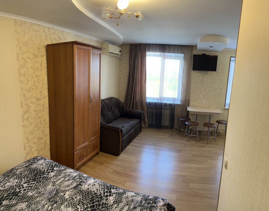 2 км. ВЕЛИКИЙ ВИБІР. По добово. . Центр міста. Жд. Авто вокзали