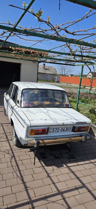 Продам легковий автомобіль.