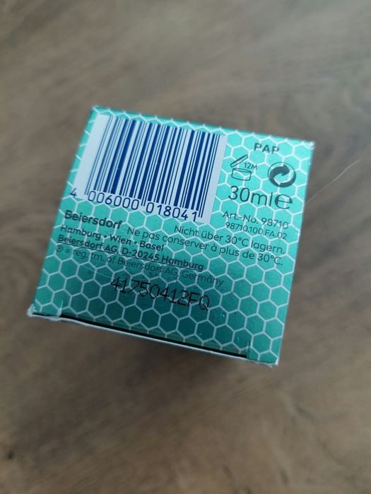 Nivea Cellular Serum na przebarwienia po trądziku