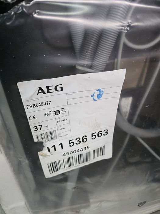 Máquina de lavar encastre AEG