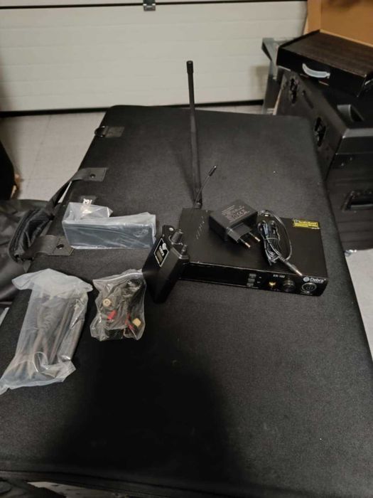 In Ears Debra UHF sistema monição