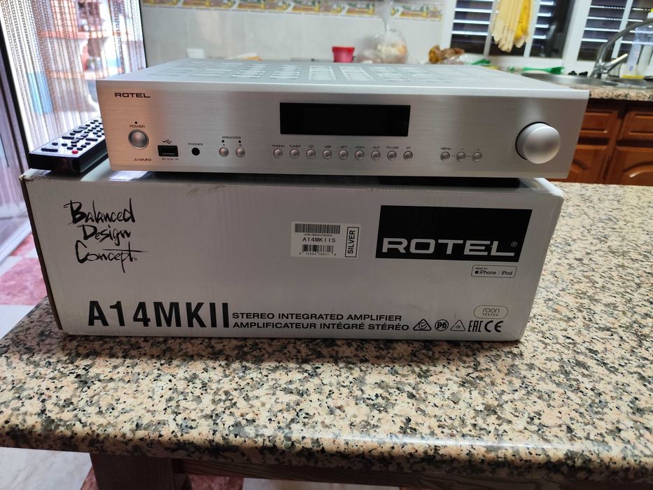 Amplificador Integrado ROTEL A14 MKII - Excelente Estado!