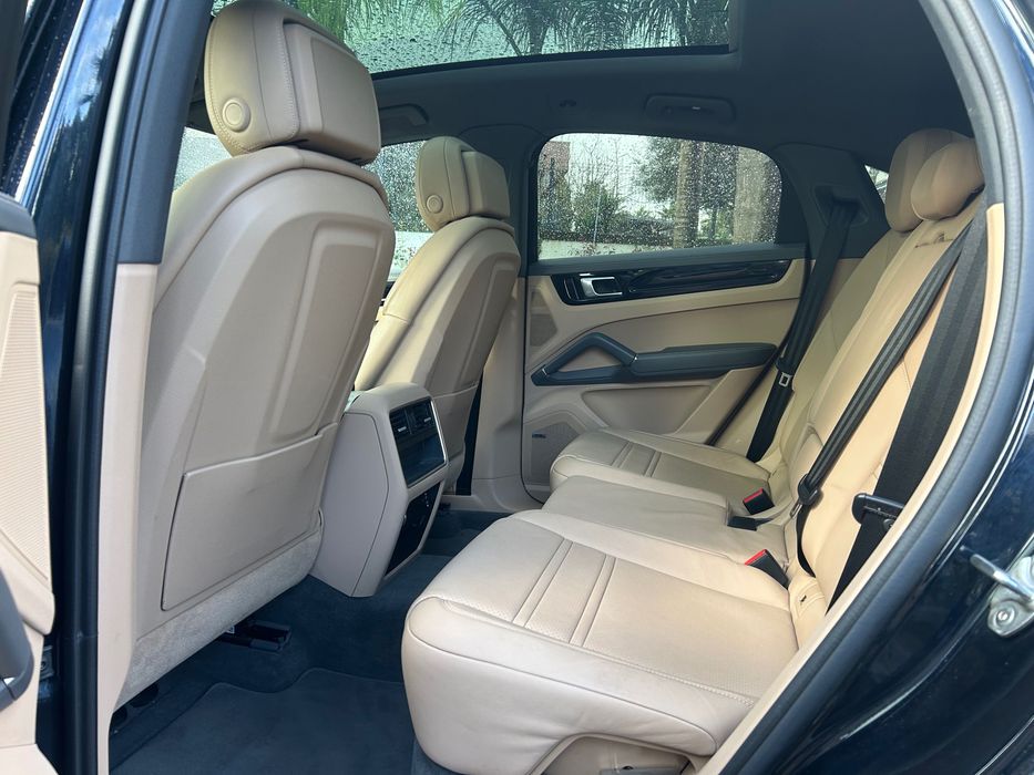 Porsche cayenne coupé E-hybrid