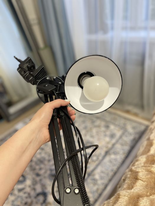 Лампи на прищепках разом з лампочками