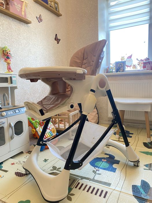 Продам годувальне крісло Carrello stella