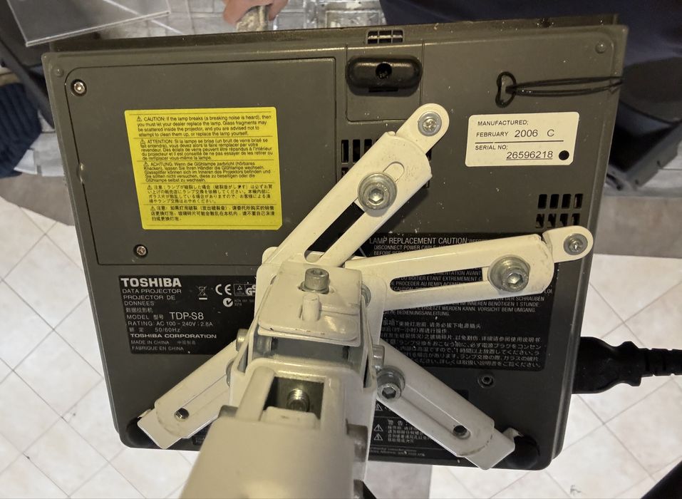 Projetor Toshiba TDP S8