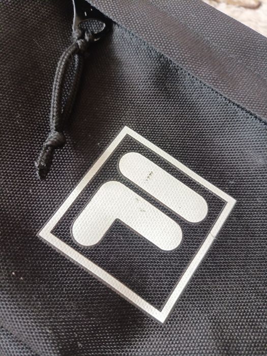 Сумка месенджер бананка Fila