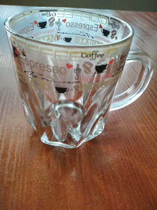 Колекційний скляний кухоль для кави