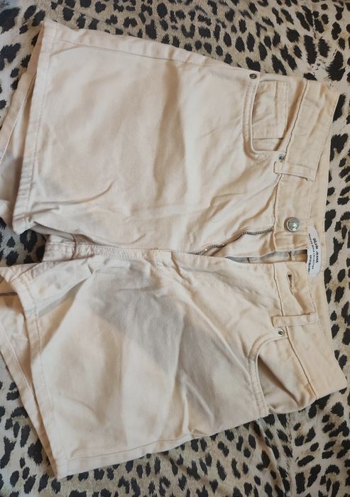 Шорти бежеві літні