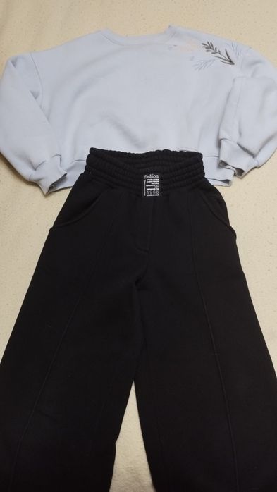 Костюм для девочки - костюм красивый.