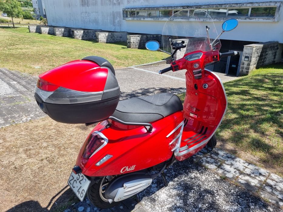 Scooter UM Chill 125 – Estilo, economia e liberdade!