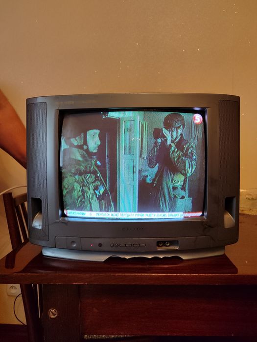 Продам два телевизора.Панасоник в идеальном состоянии по 500 грн.за шт