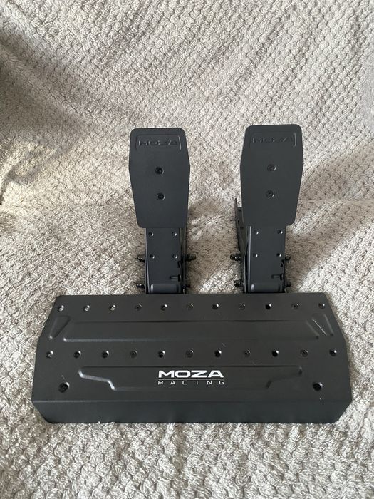 MOZA r3 Racing bundle + es formula wheel mod