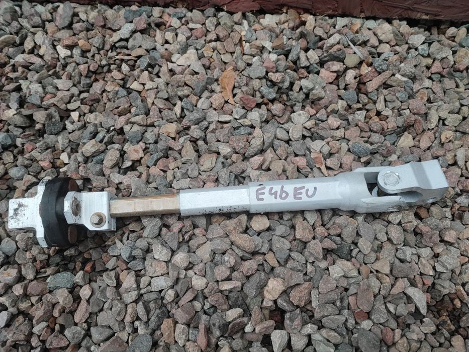 BMW E46 ORYGINALNY PRZEGUB KOLUMNY KIEROWNICZEJ / KRZYŻAK KIEROWNICZY / ŁĄCZNIK KOLUMNY KIEROWNICZEJ EUROPA  O NR.  32 30 6 764 006 / 32 30 1 094 703 OEM W BARDZO DOBRYM STANIE