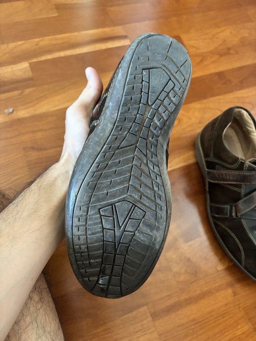 Sapatos castanhos tamanho 42