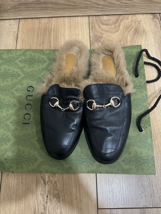 Klapki Gucci………….