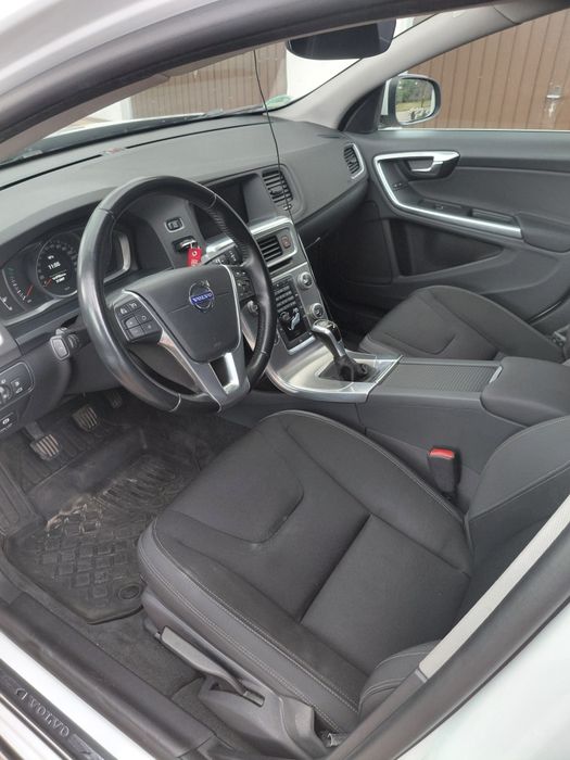 VOLVO S60 D4 181KM