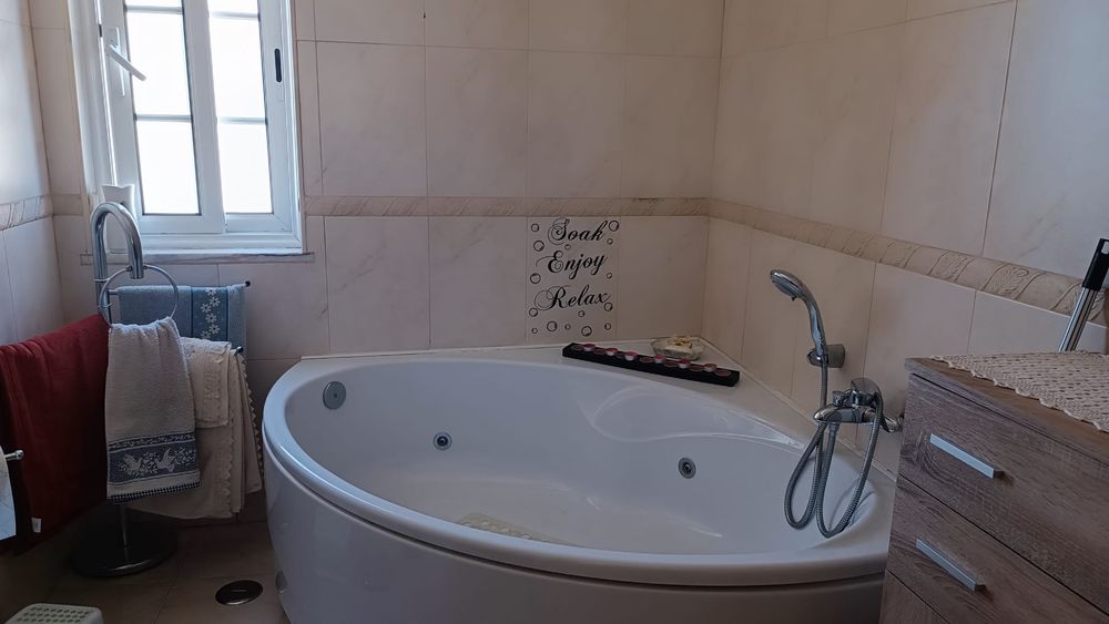 Quarto em Moradia