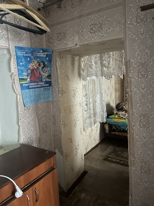 Невеличкий міцний будиночок Веселі Терни, вода, газ, 10соток. Міцний