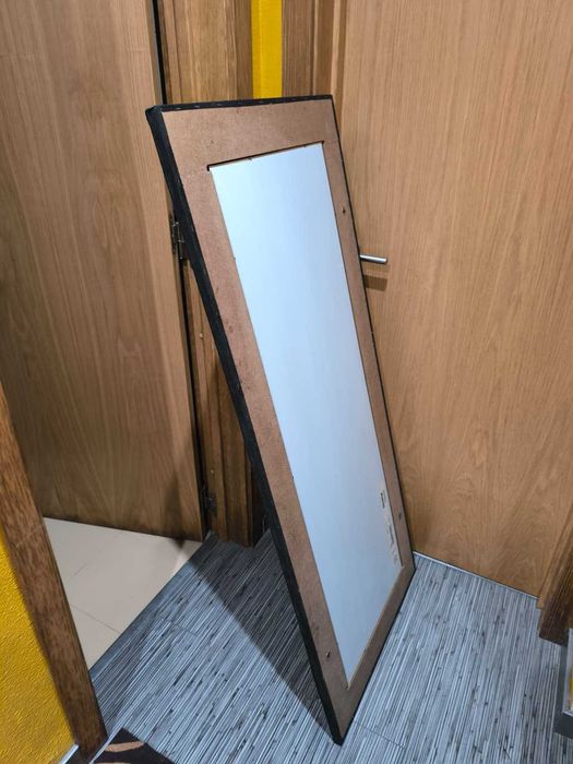 Espelho ikea 1.40 por 60 Ler anuncio