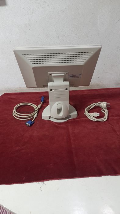 Ecrã de computador como novo.